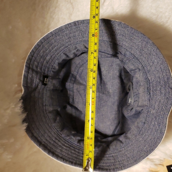 Reversible Bucket Hat - Picture 5 of 6